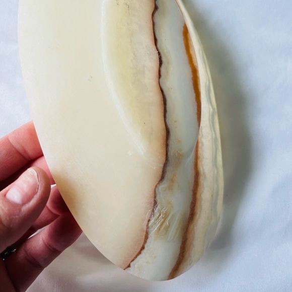 COPY - Vintage Carved Onyx Stone Soap Dish Oval Trinket Dish 8.5” long cream/ t… - Picture 5 of 8